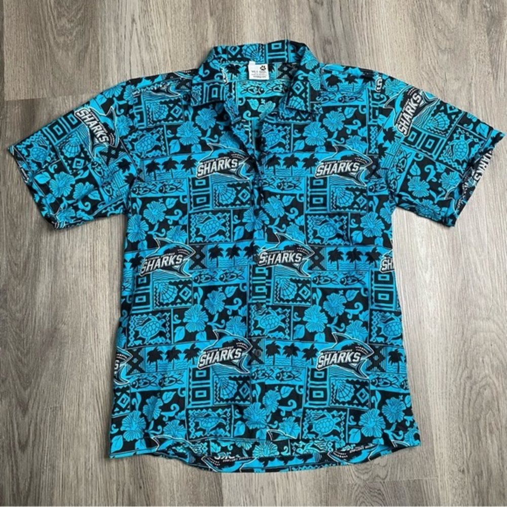 Vintage Corona California Santiago Sharks High School Mens‎ Button Up S wet dog